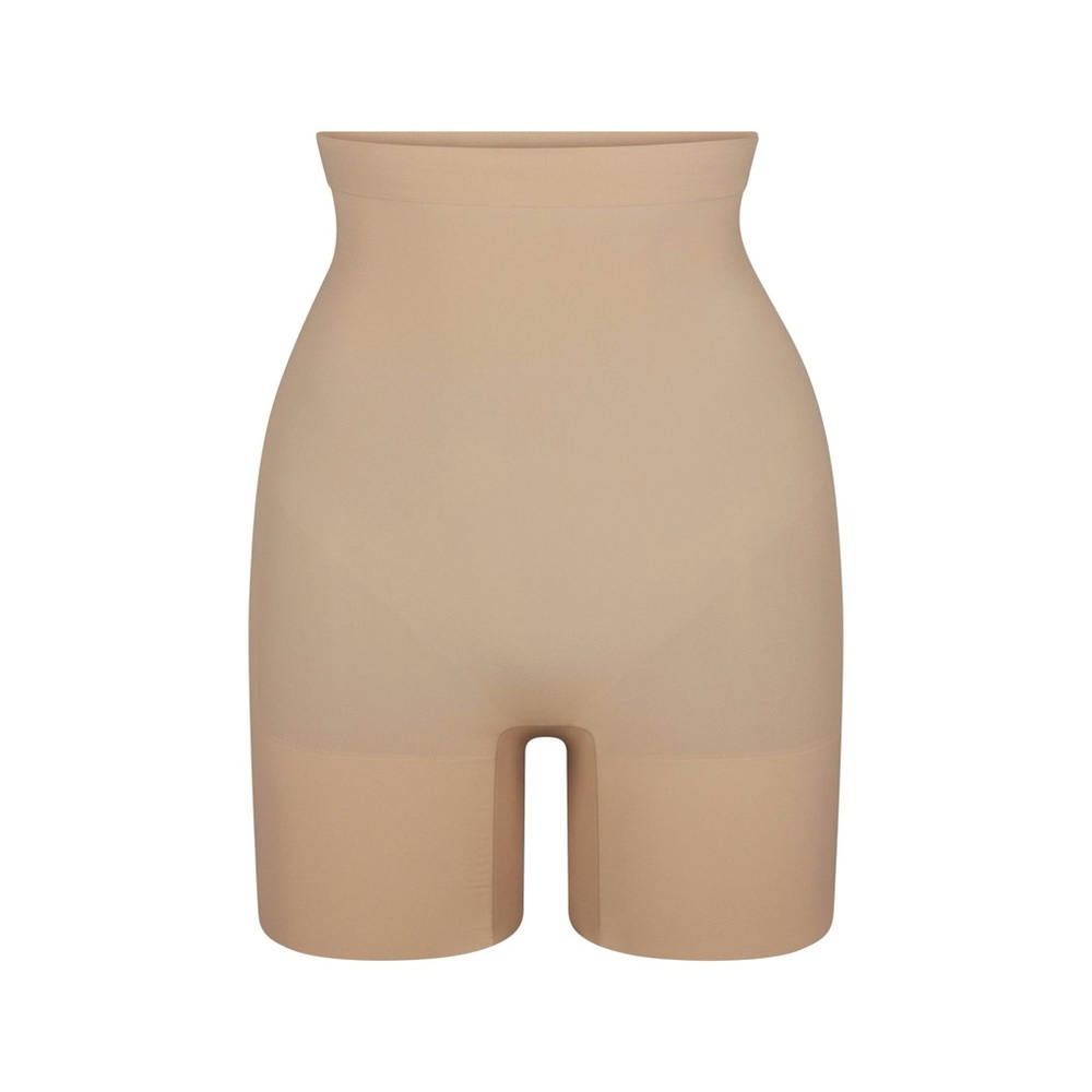 SKIMS HIGH-WAISTED MID THIGH SHORT Seamless